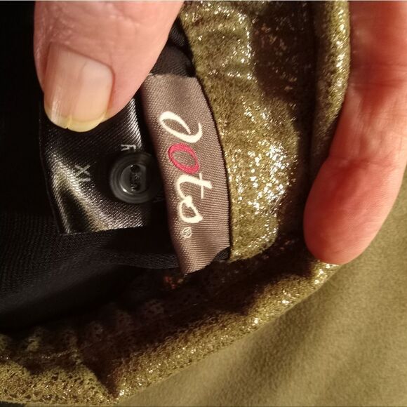 SHEER long sleeve blouse with tortoise shell gold trim & cut-out shoulders - Picture 9 of 10